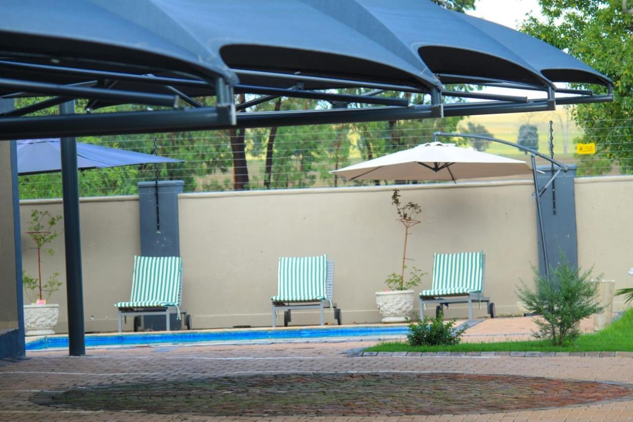 Tranquility Guesthouse Standerton Dış mekan fotoğraf